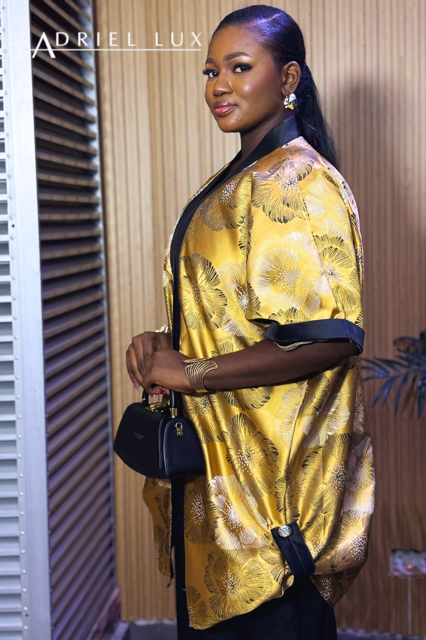 The FUNKE03 Damask Kimono top