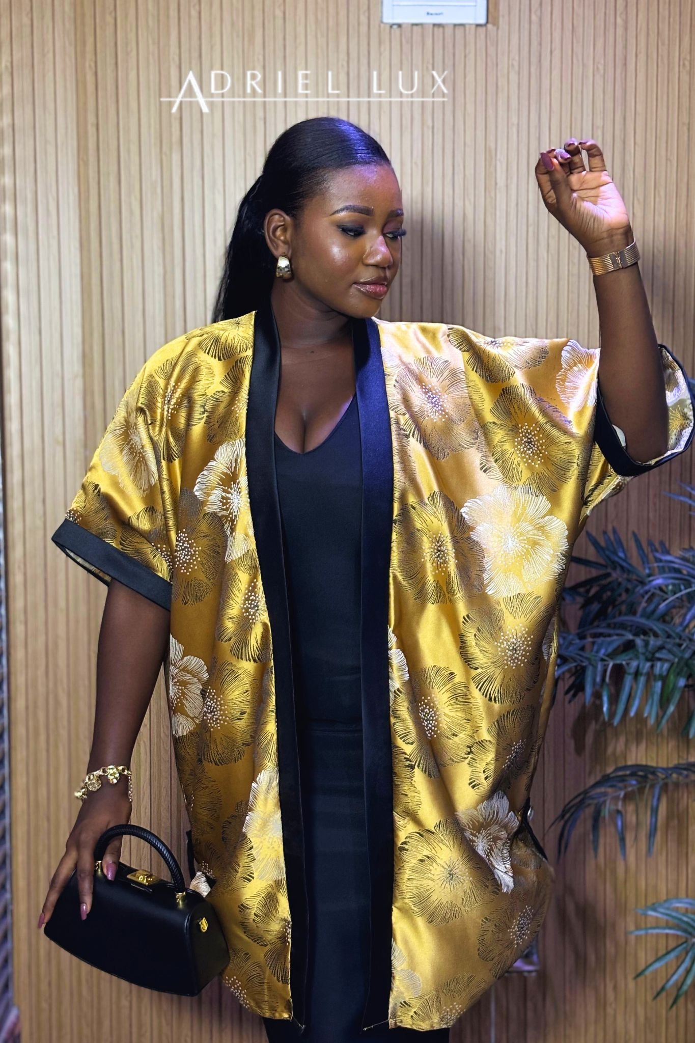 The FUNKE03 Damask Kimono top