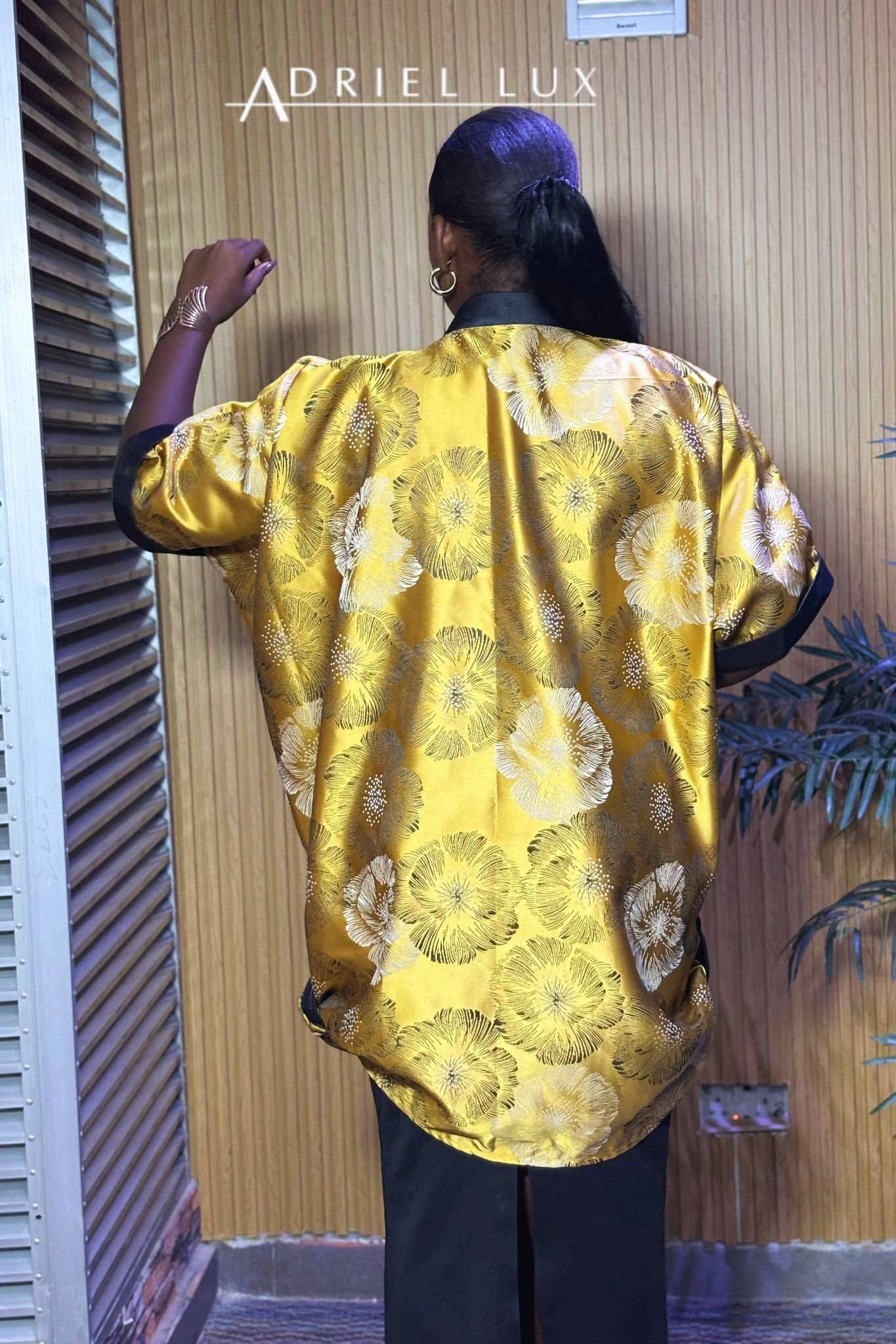 The FUNKE03 Damask Kimono top