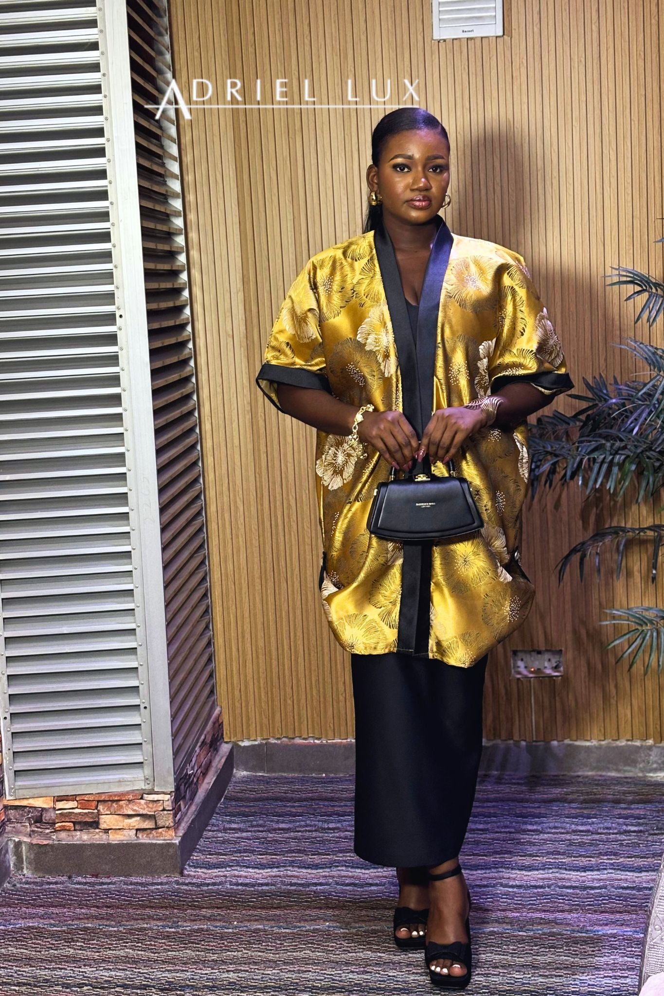 The FUNKE03 Damask Kimono top