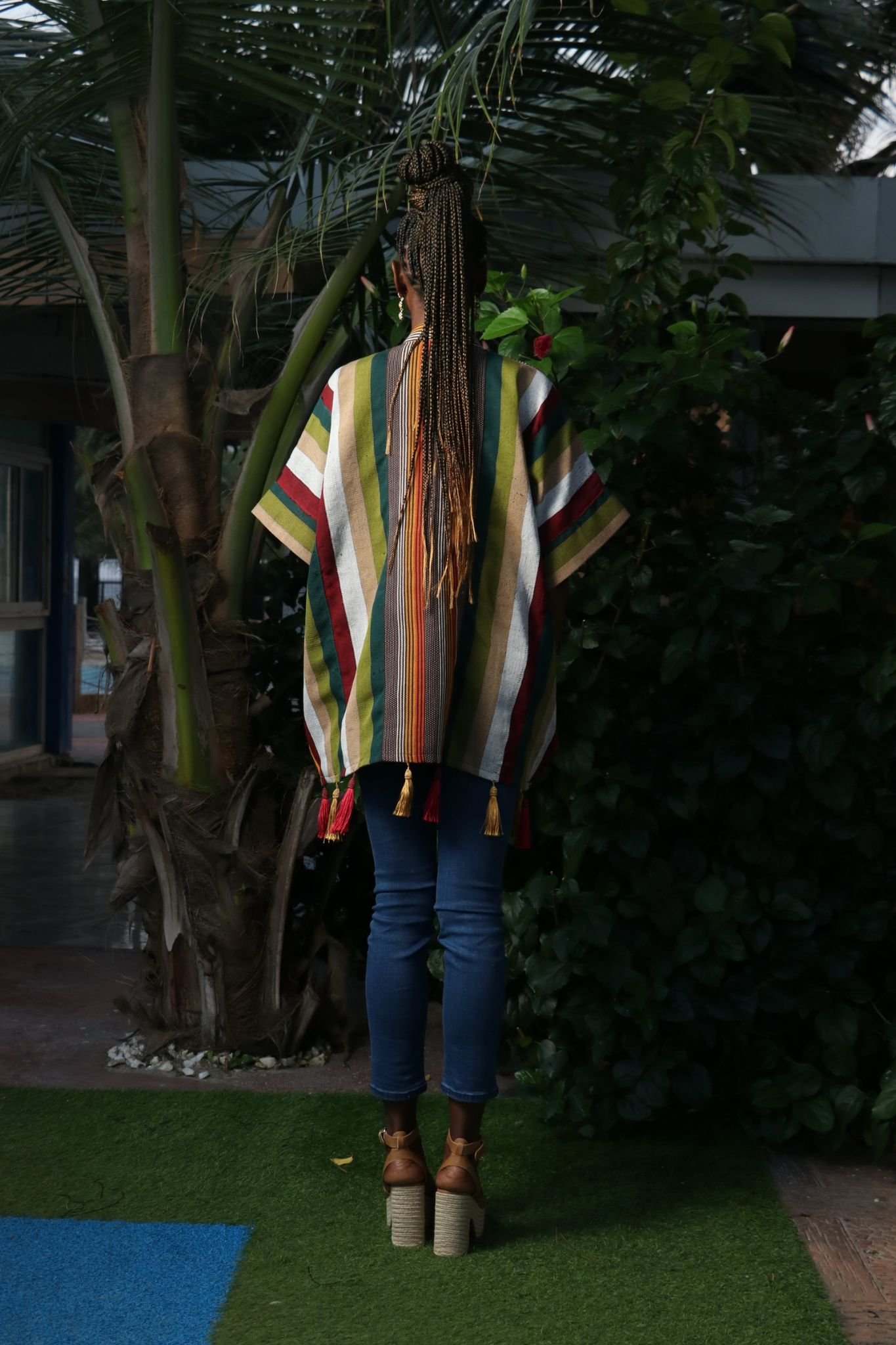 FOLÁSADÉ Tassled Kimono