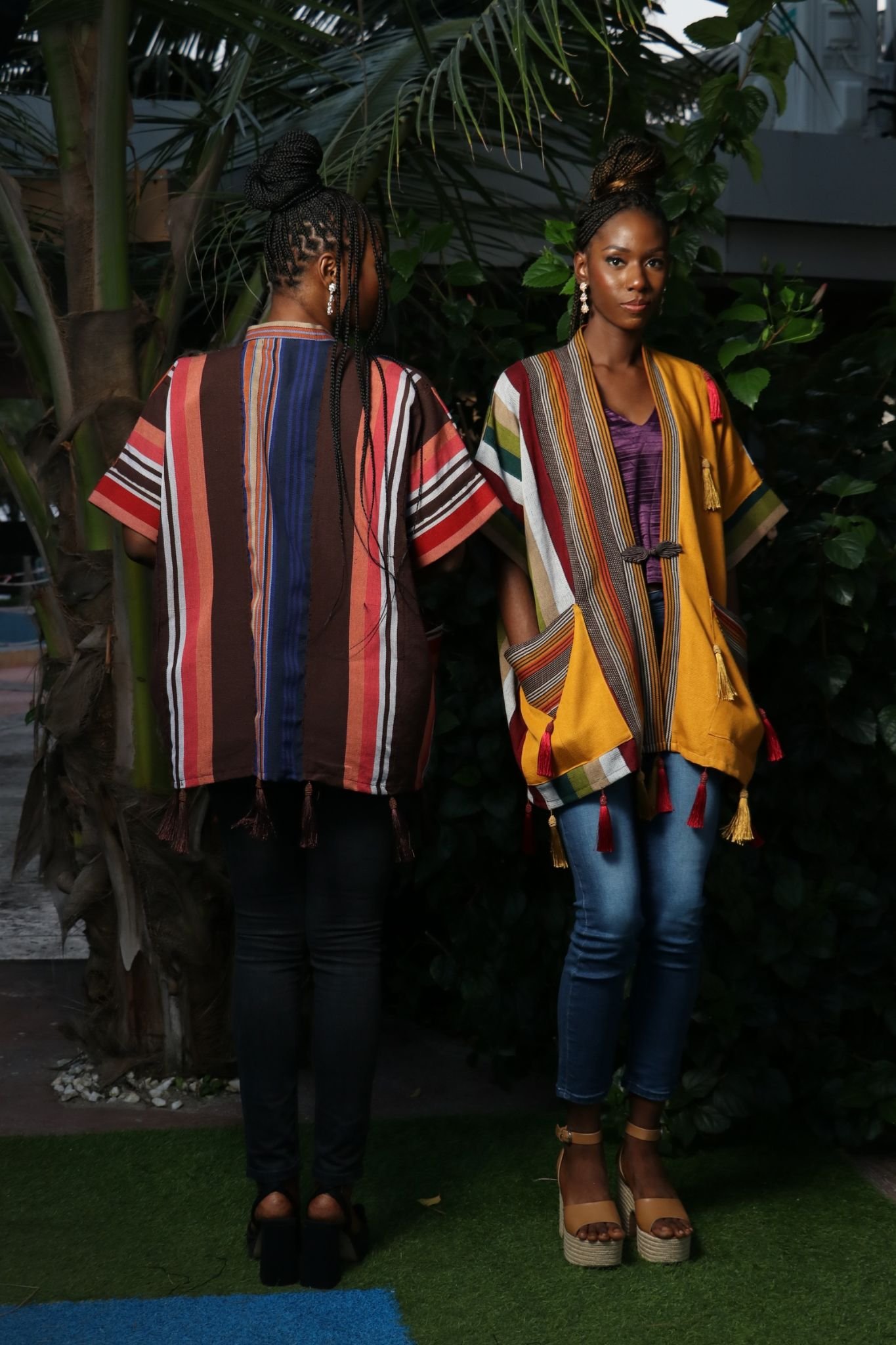 FOLÁSADÉ Tassled Kimono